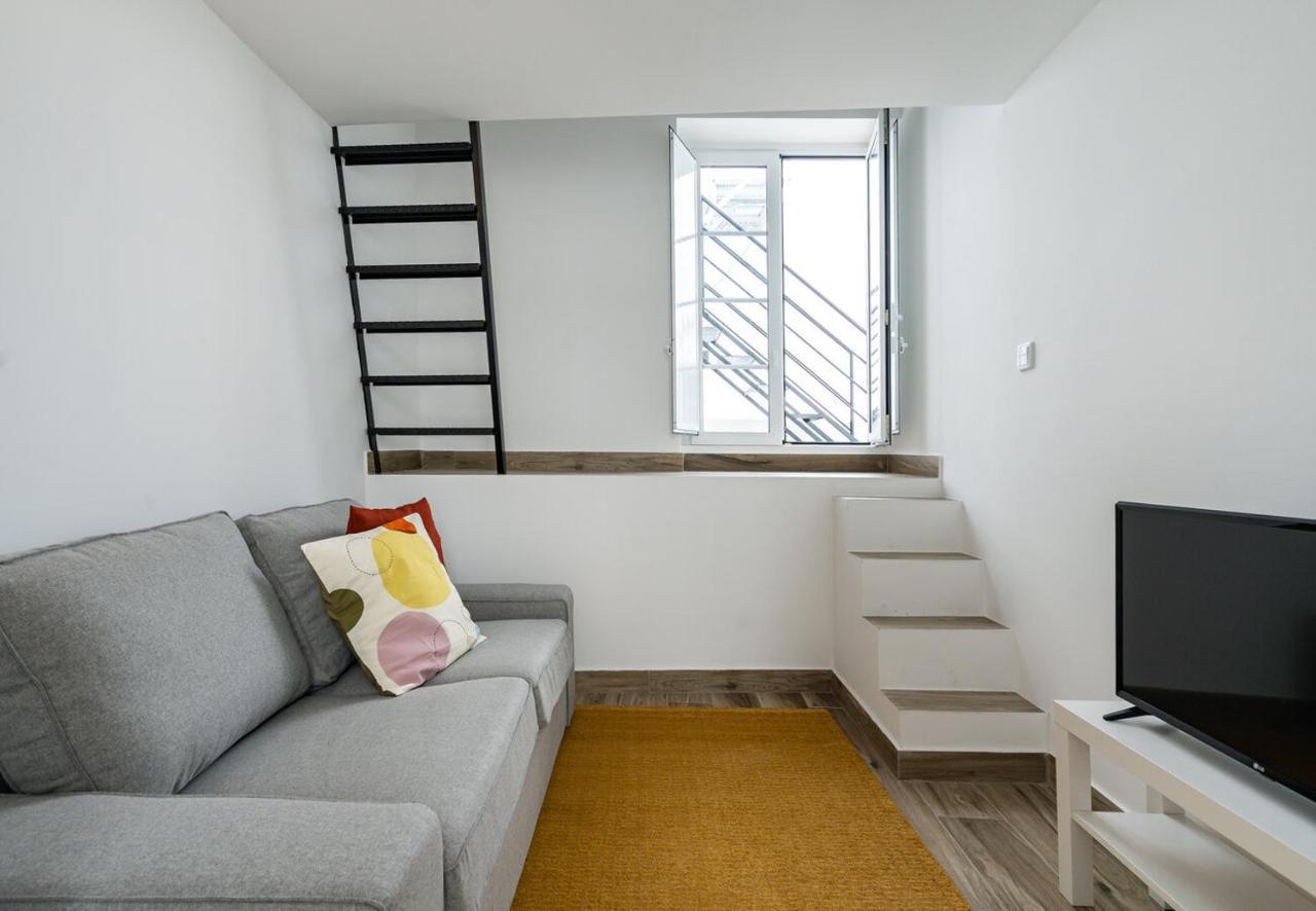 Tia Anica House II - Apartment With Terrace In Central Fuseta Beach Village Eksteriør bilde