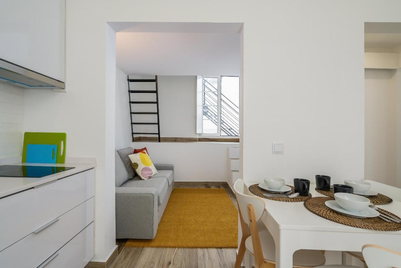 Tia Anica House II - Apartment With Terrace In Central Fuseta Beach Village Eksteriør bilde